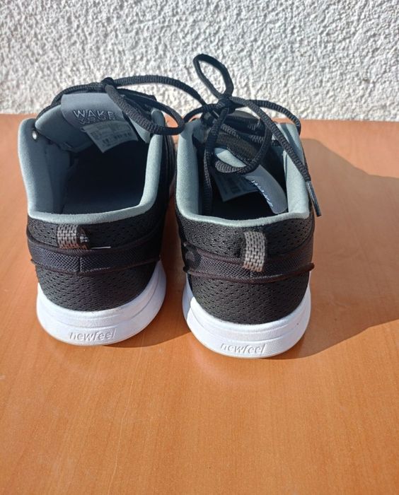 Vând pantofi sport dama produs de calitate superioara mărimea 38