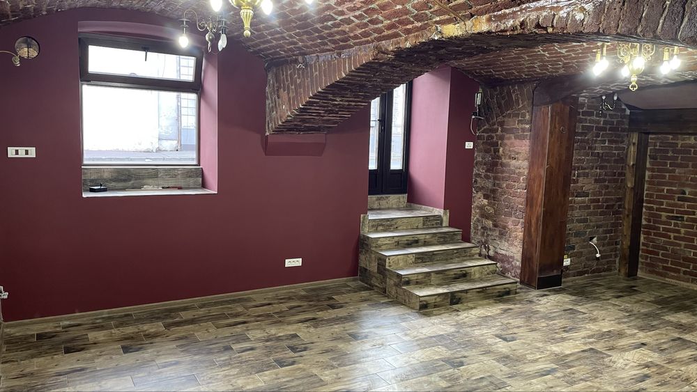 Inchiriez spatiu comercial central in Lugoj