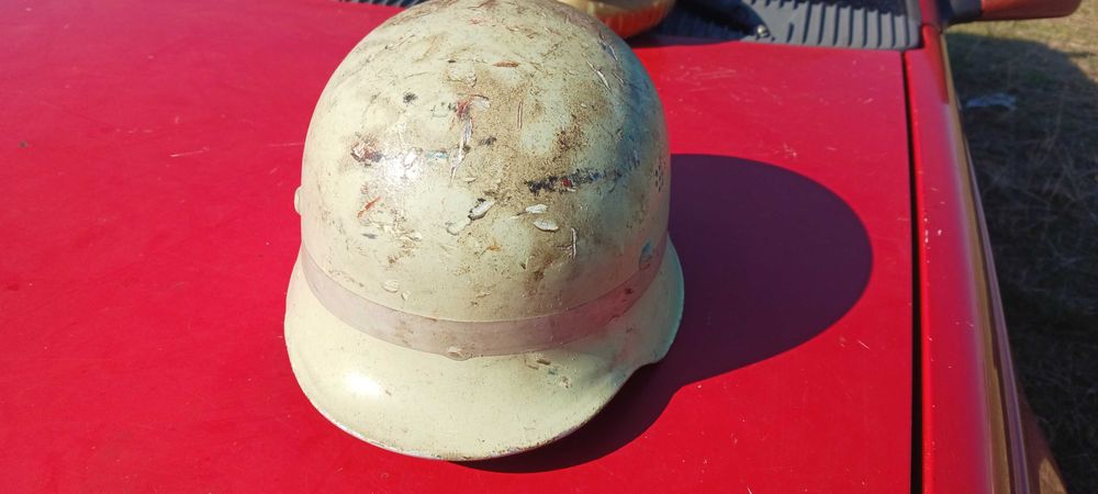 немска алуминиева пожарникарска каска М42 фосфоресираща