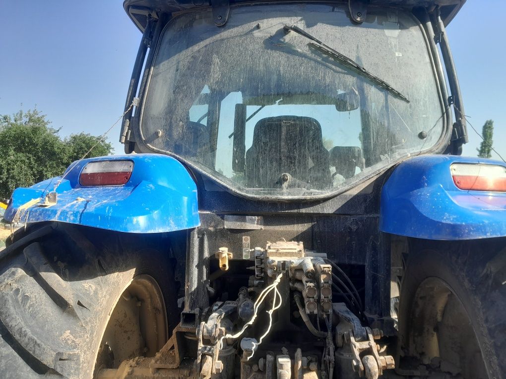 New Holland 6070