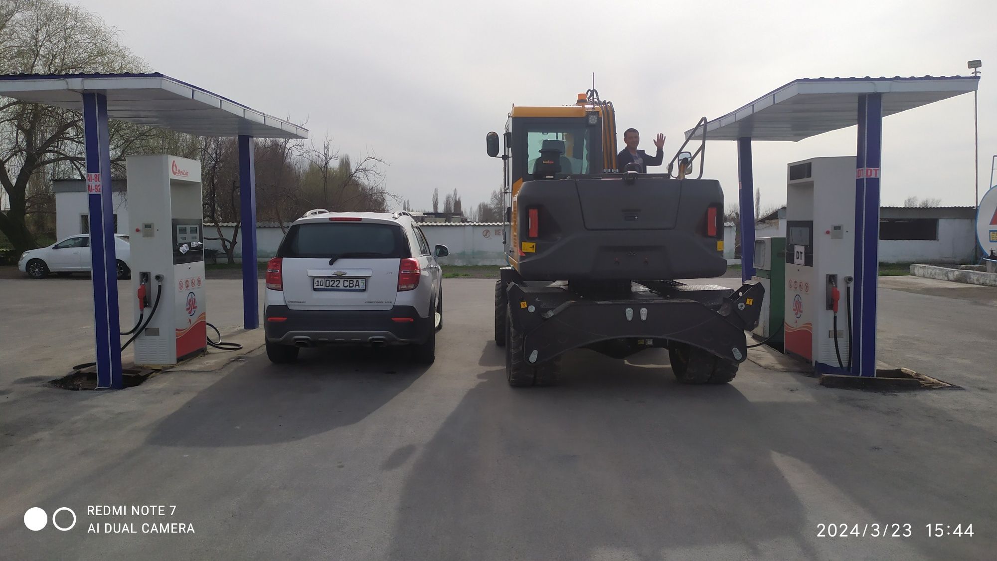 Ekskavator xizmati