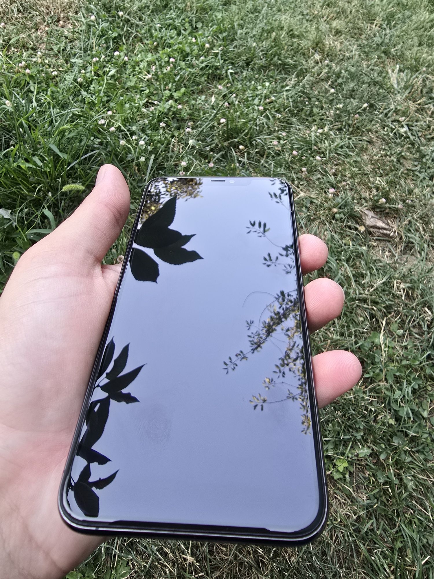 Ideal xolatta Iphone 11 pro max 256 karopka dakumentli