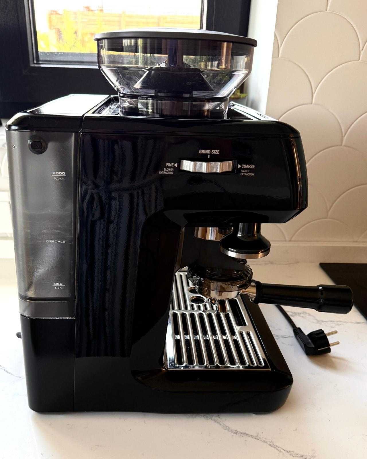 Espresor Barista Express SAGE BES875BKS cu rasnita de cafea, ca NOU