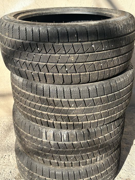 Зимний шины 2 ай журилген новый 17 размер