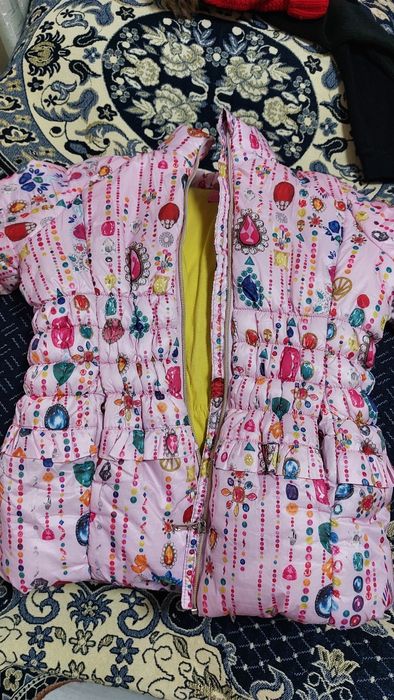 Куртка б.у осень 128см 500тг