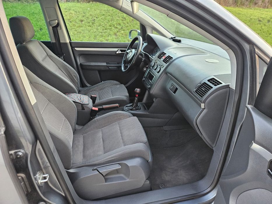 Vând Vw Touran 1.9 TDI 105 cp