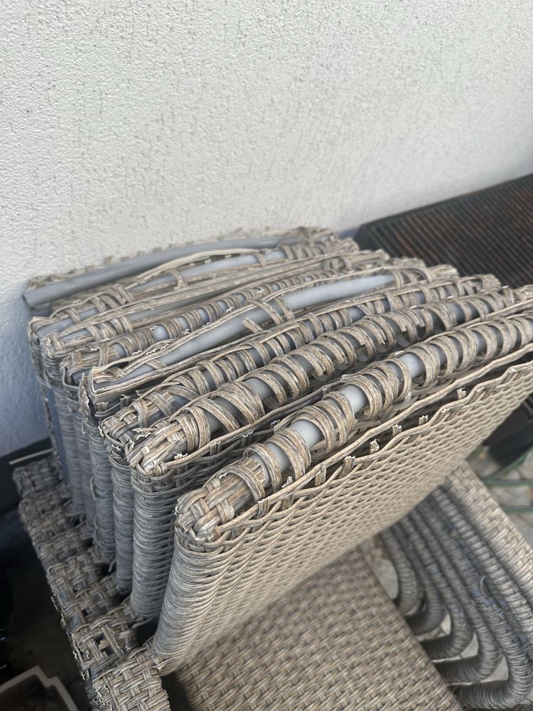 Scaune Jysk Ratan Deteriorate cu perne in stare f buna