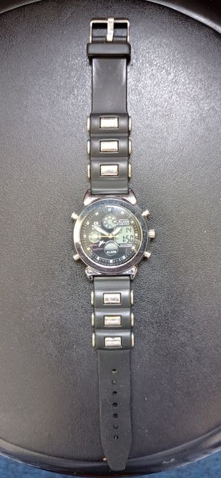 Vând ceas de mana barbatesc