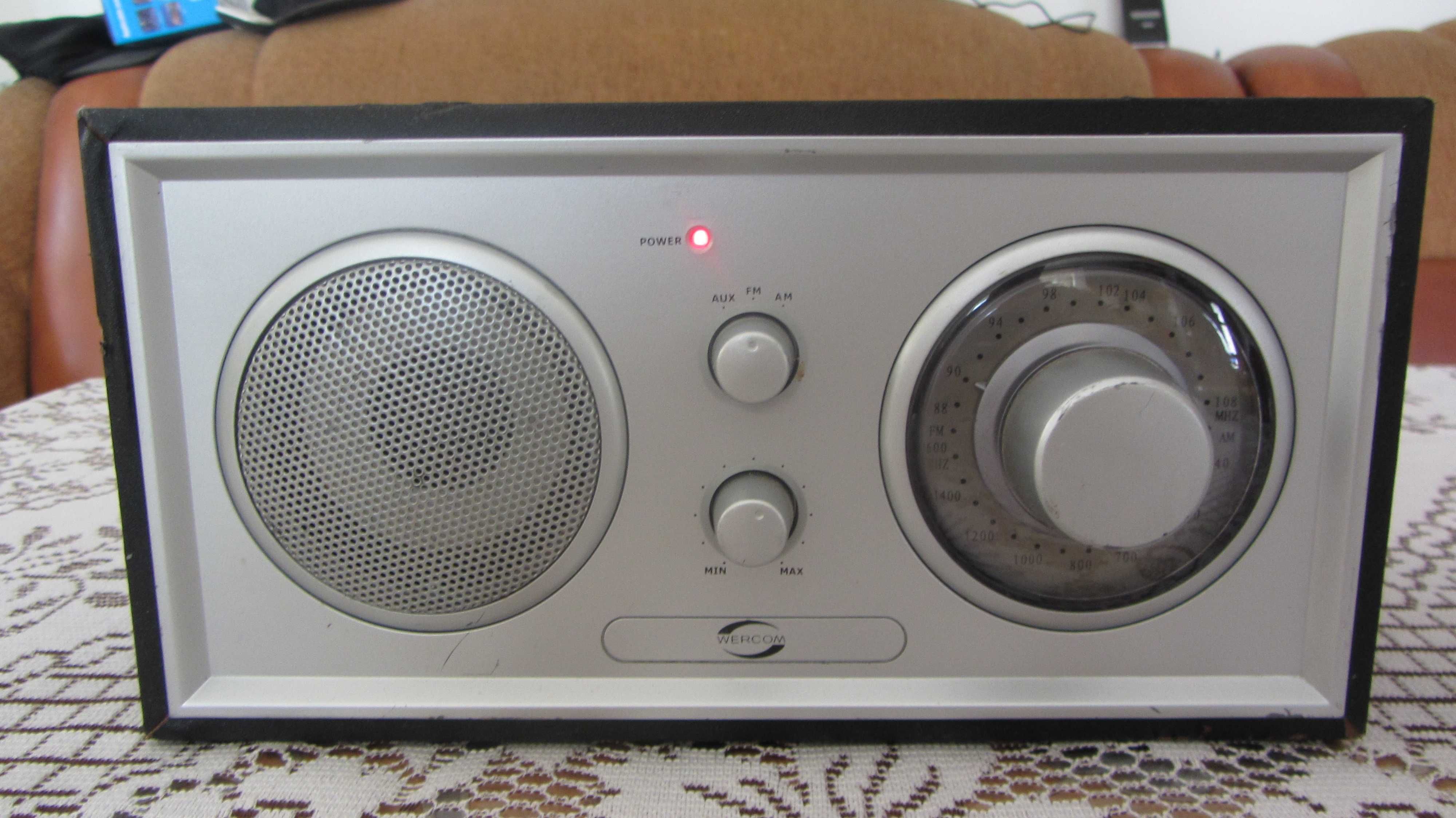 Radio AM FM de calitate, Wercon Germania carcasa din lemn foarte bun
