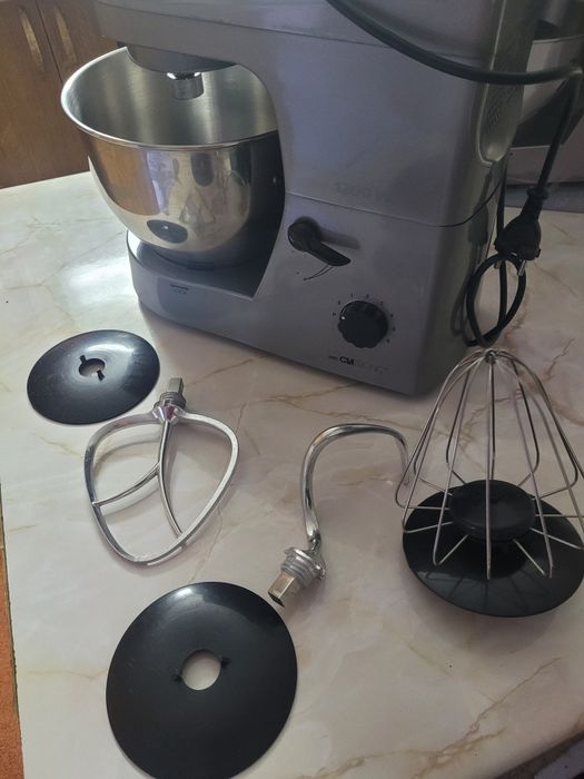 Robot de bucătărie ( malaxor ) Clatronic