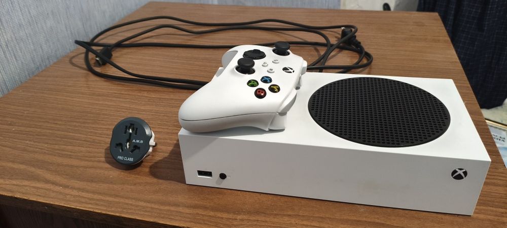 Консоль xbox series s