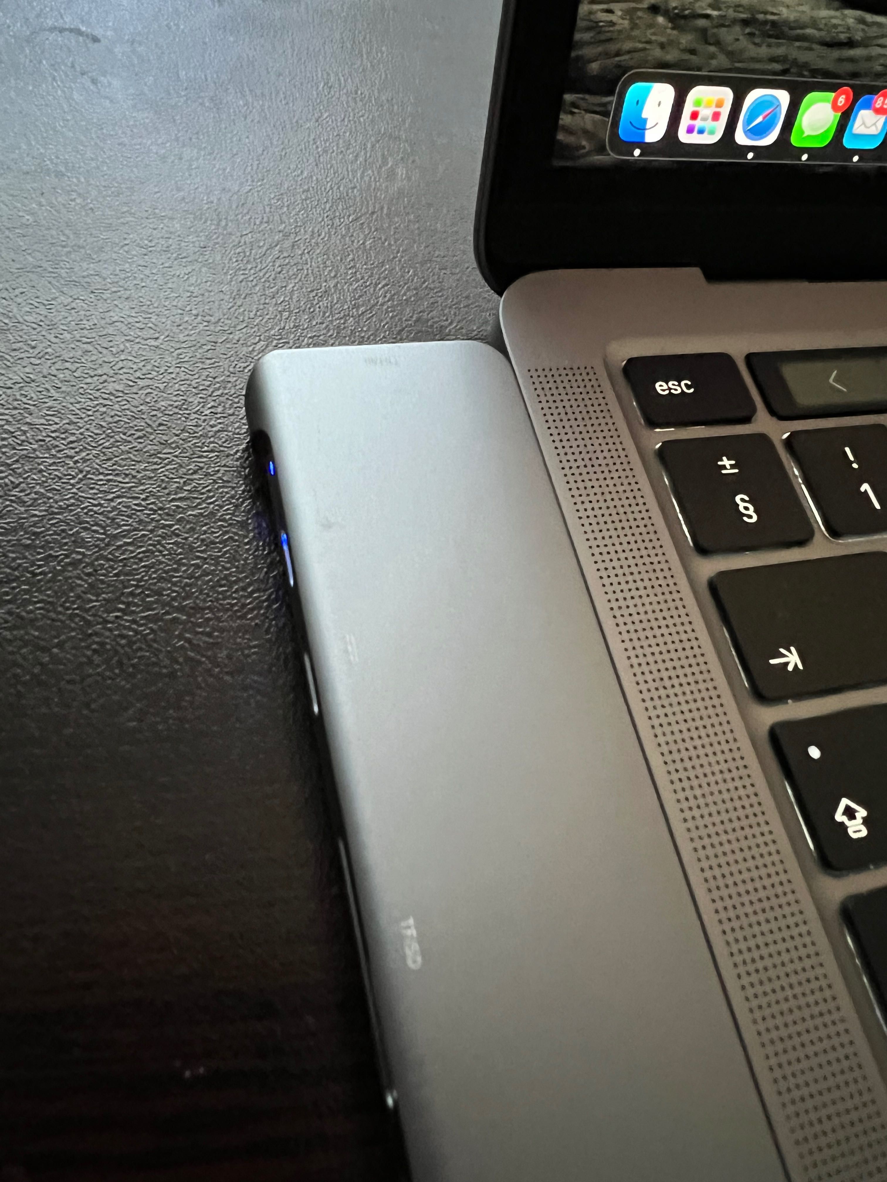 Hub хъб за MacBook
