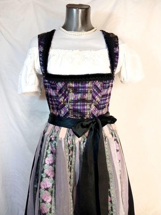 Dirndl Nr.40-42 rochie bavareza sarafan tirolez Oktoberfest
Sarfan Roc