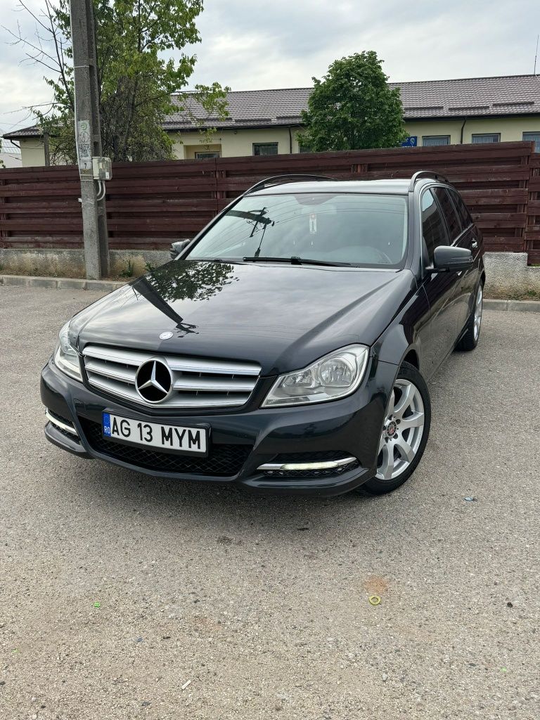Mercedes-Benz c-class//variante