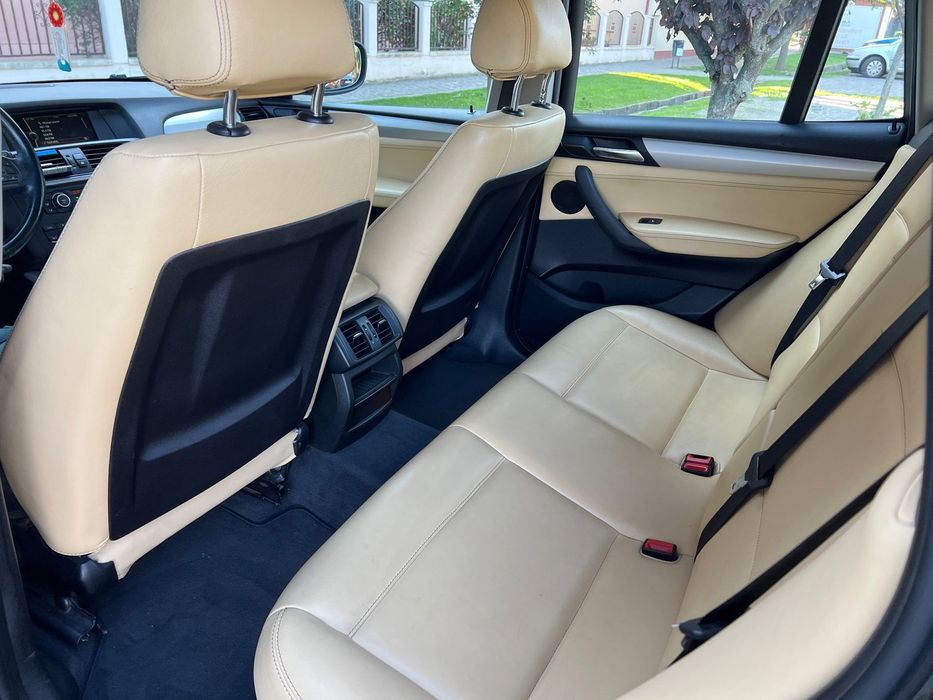 BMW X3 Vând BMW X3 impecabil automata