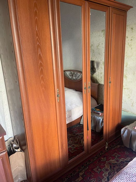 Гарнитур спальный