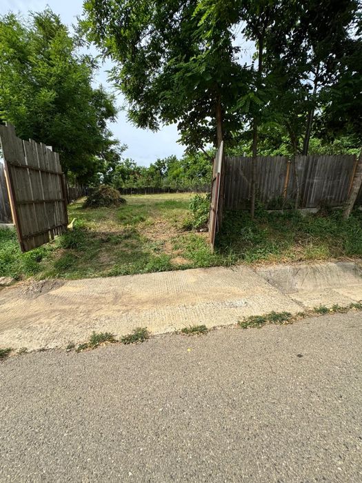 Teren Intravilan - 1000 mp - Proprietar