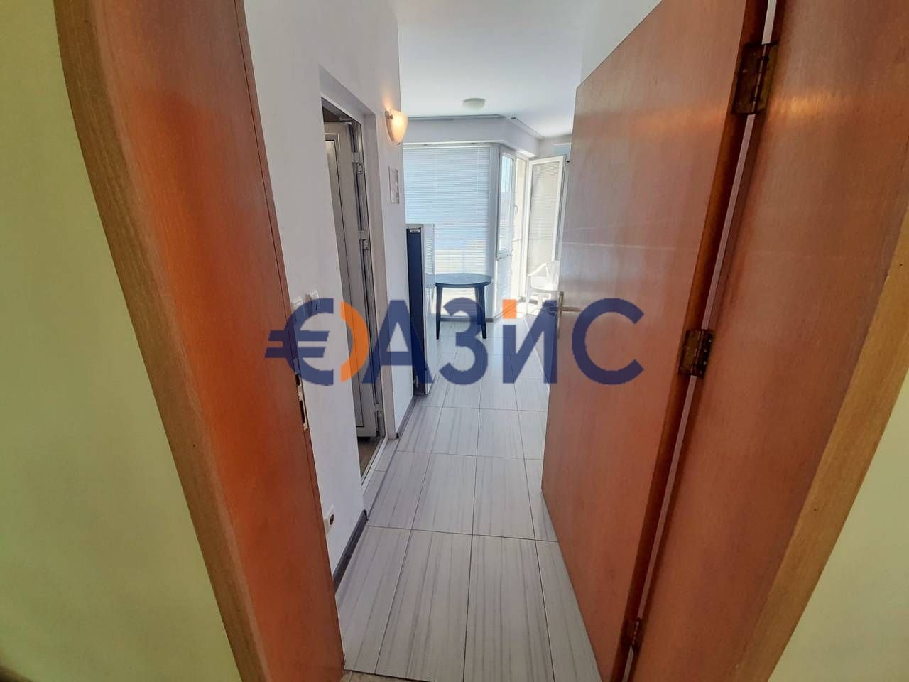 Продава се Двустаен апартамент в к.к. Слънчев бряг - 56 кв.м за 1250 €/кв.м - Снимка #1