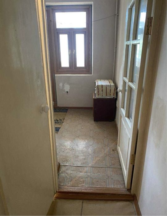 Сергелинский р-н Куйлюк массив 5 2/2/5 франция 58м2 балкон 2х6