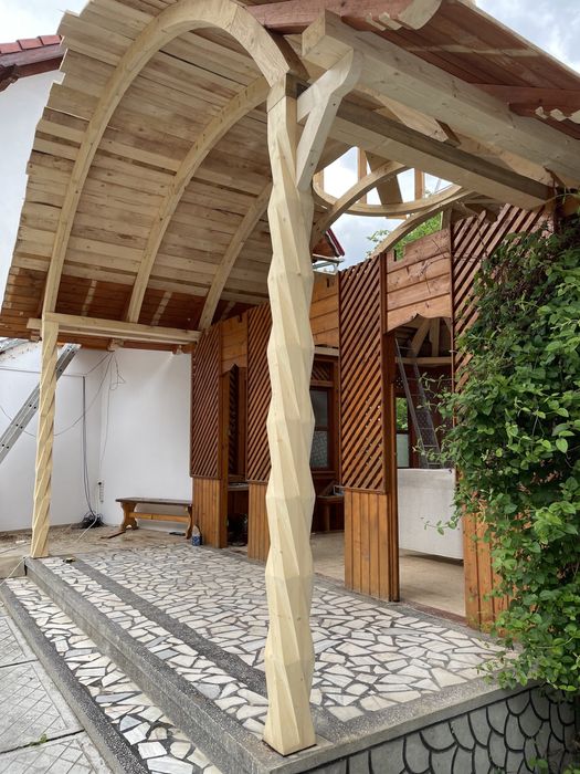 Stalpi de lemn pentru terasa si balcon