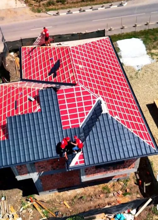 Executam lucrari acoperisuri