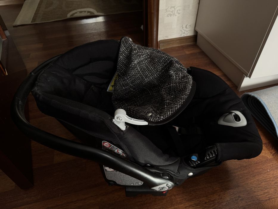 Коляска для малышей до 4-х лет, 3 в 1