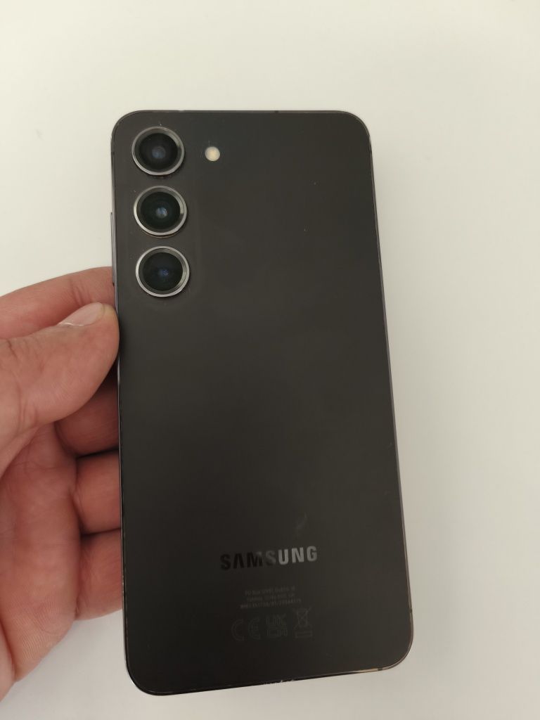 Vând Samsung s23