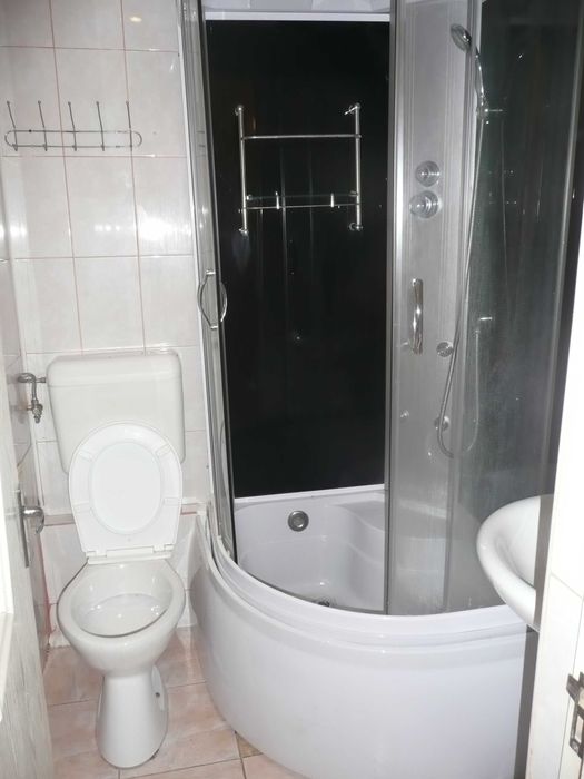 Proprietar inchiriez garsoniera , Doamna Ghica Luntrei,      300 euro