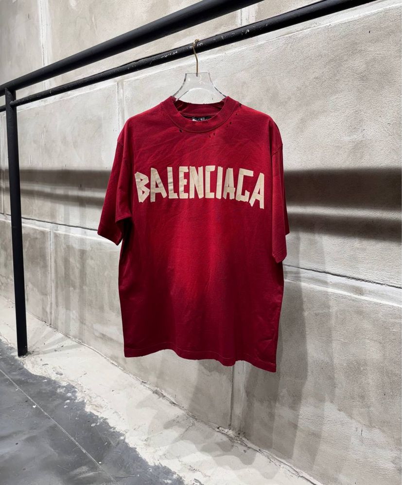 Продавам топ модели тениски на Balenciaga