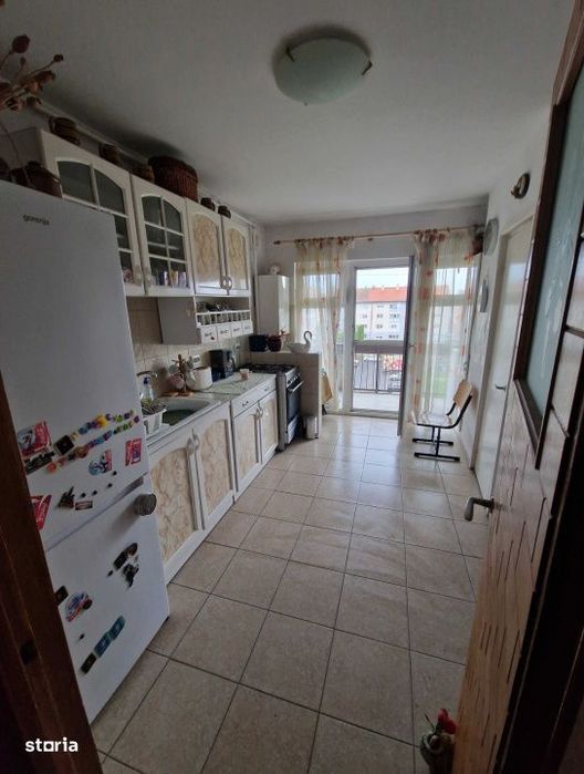 De vanzare apartament 3 camere – Satu Mare, Carpati II, Str. Codrulu