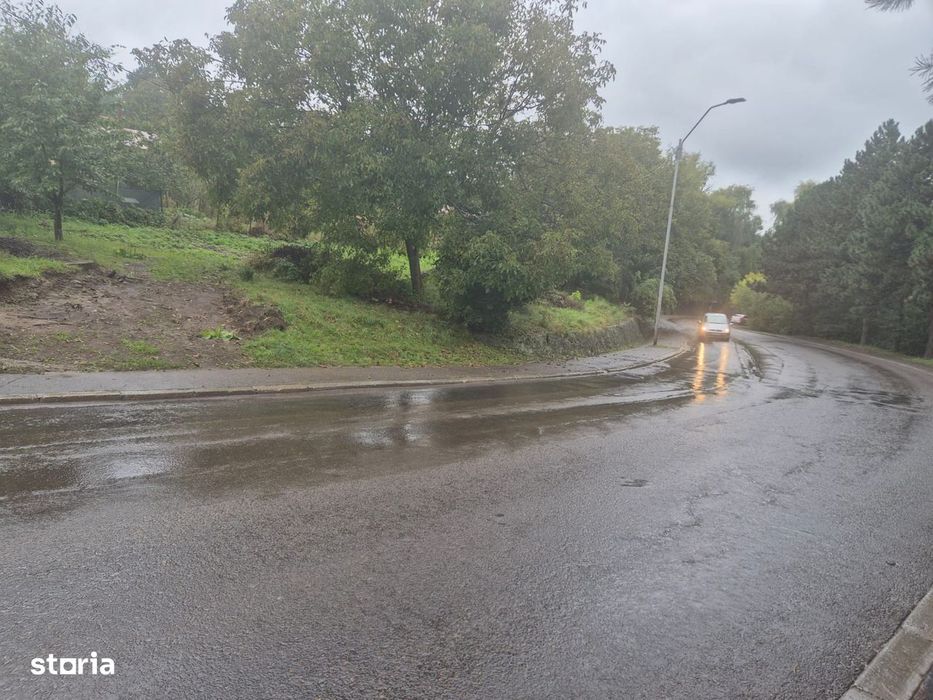 Teren de vanzare zona Serpentine