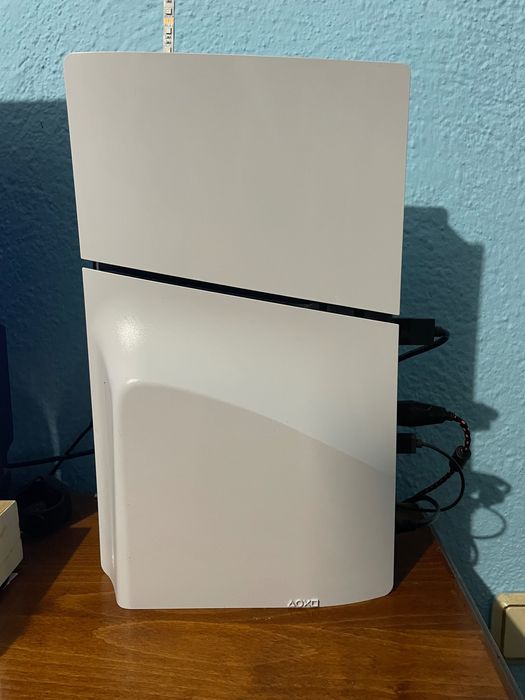 Продавам PlayStation 5 Slim