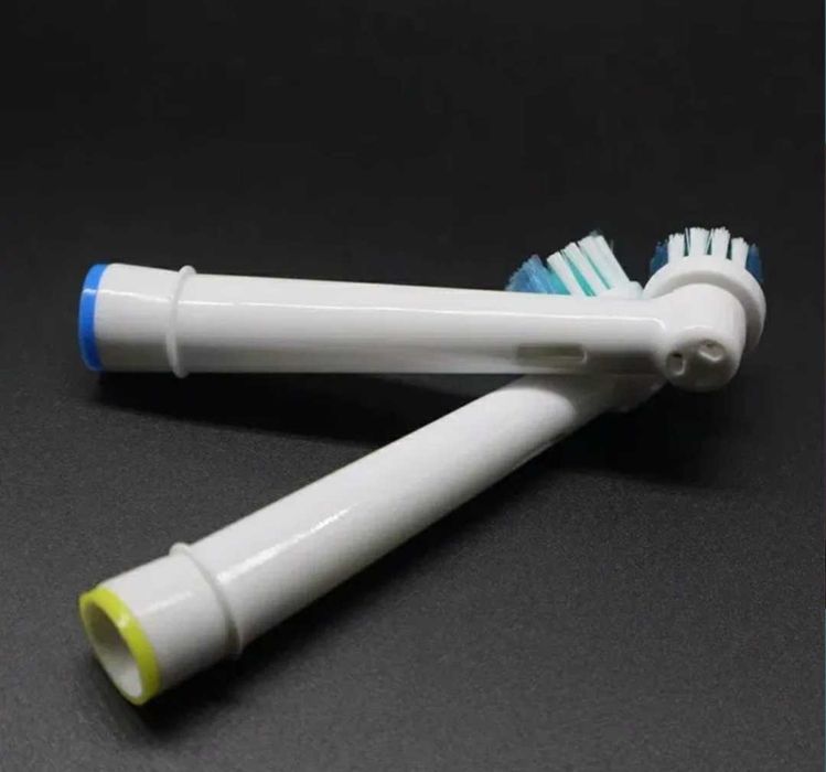 Rezerve periuta Oral-B.
Cutie pentru dintisori, bont ombilical, par