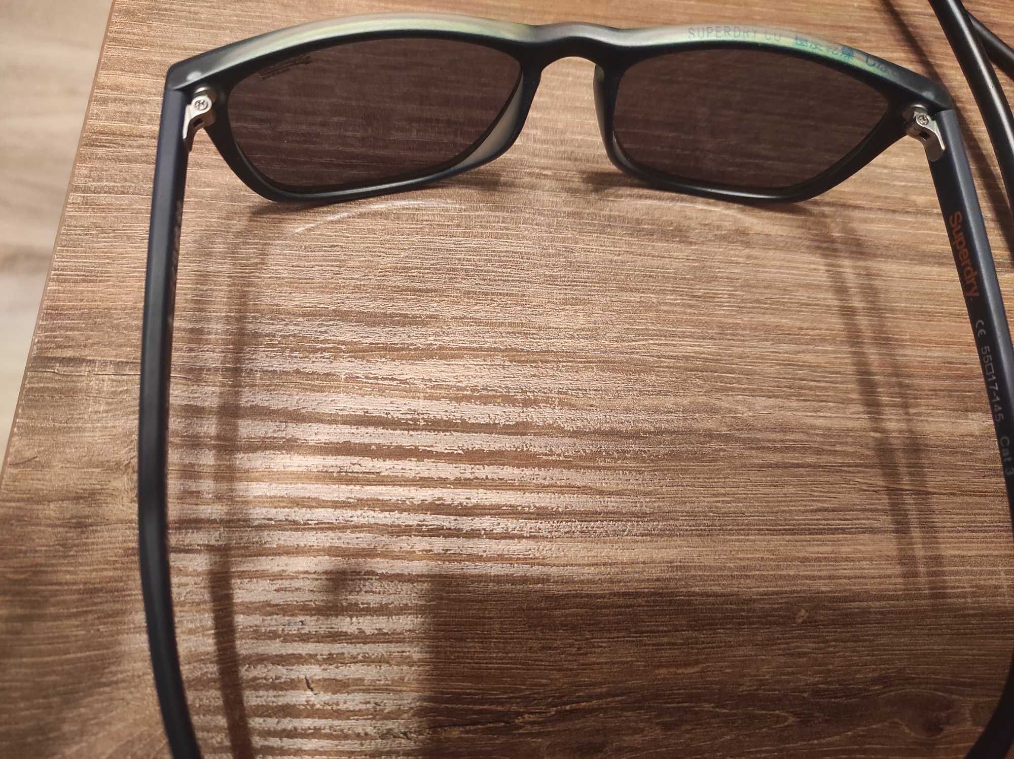 Слънчеви очила SUPERDRY