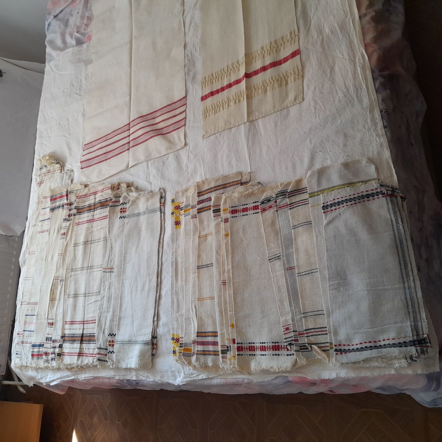 Тъкани старинни кенарени кърпи