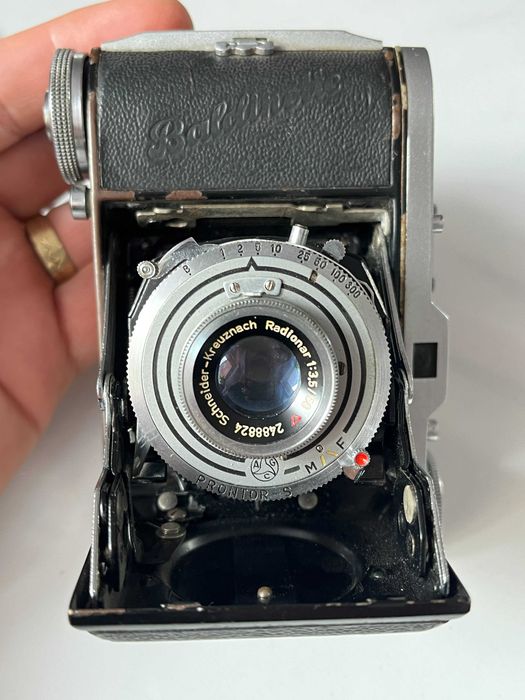 camera foto veche cu  film  BALDA BALDINETTE burduf