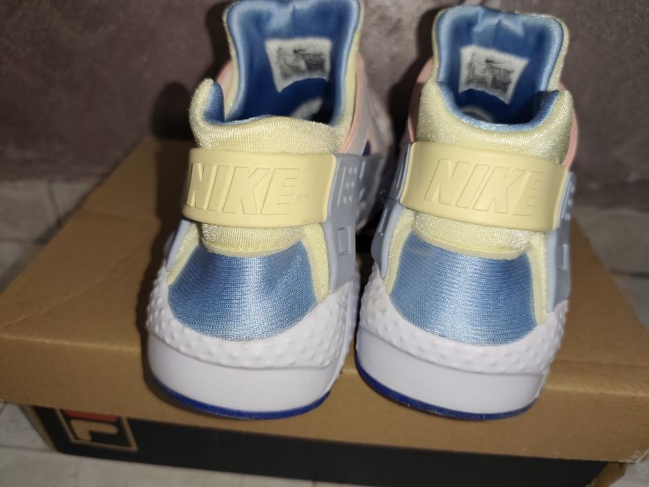 Оригинални дамски маратонки Nike
