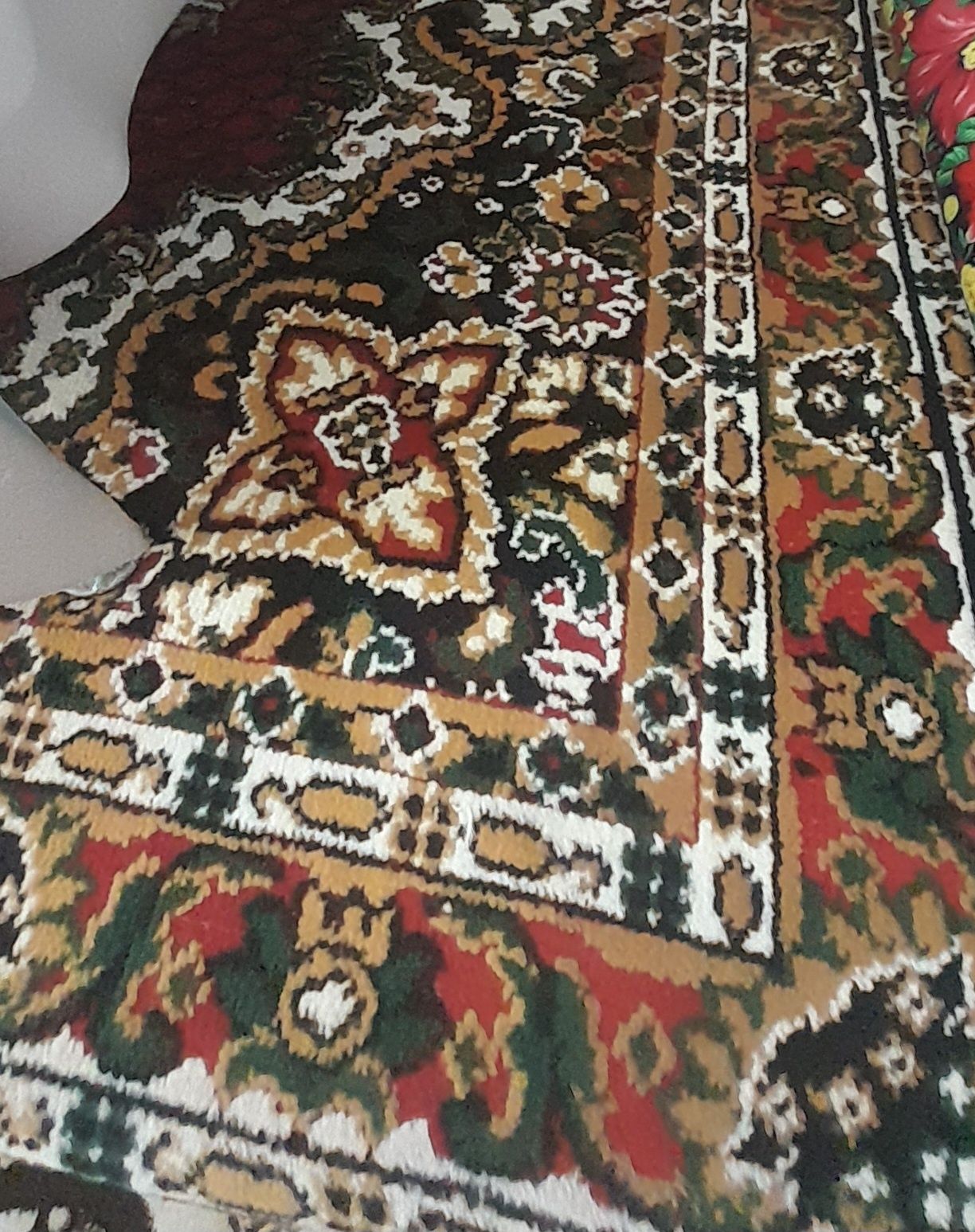 Ковер, палас в отличном состояние продам не дорого б/у 3 шт