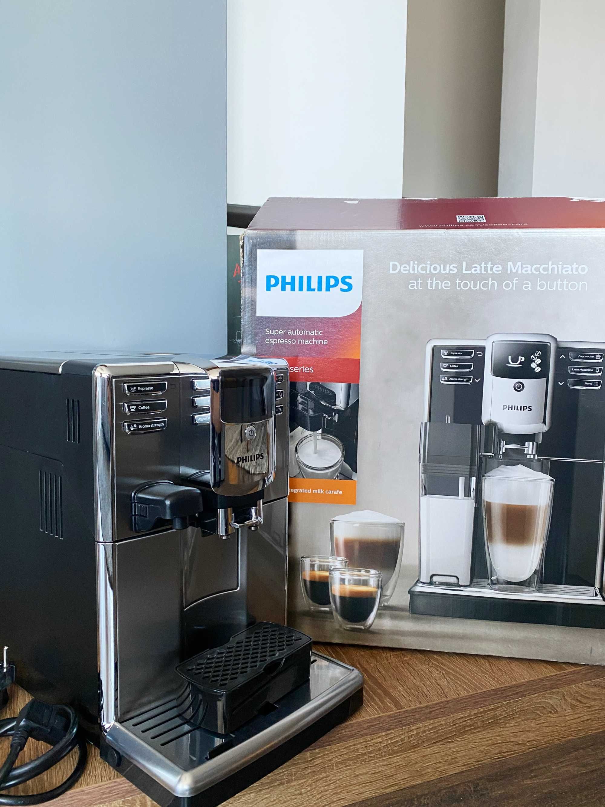 Кафемашина PHILIPS LatteGo Series 5000