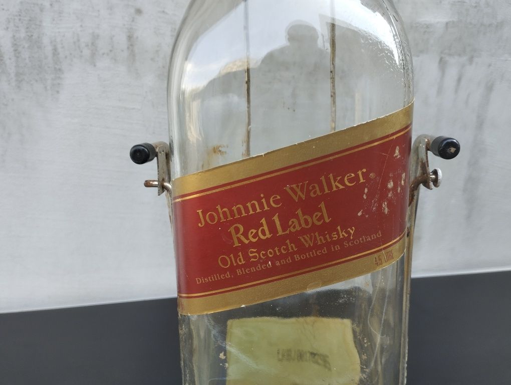 Бутилка с люлка Johnnie Walker 4.5 L