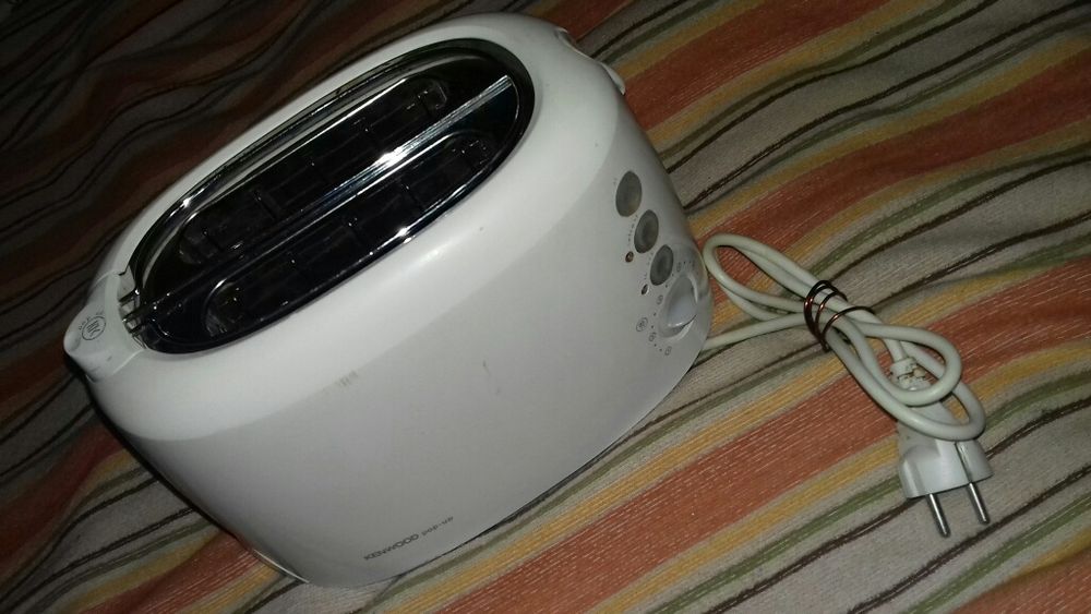 Fierbator apa 1,7l -Prajitor piine Kenwood