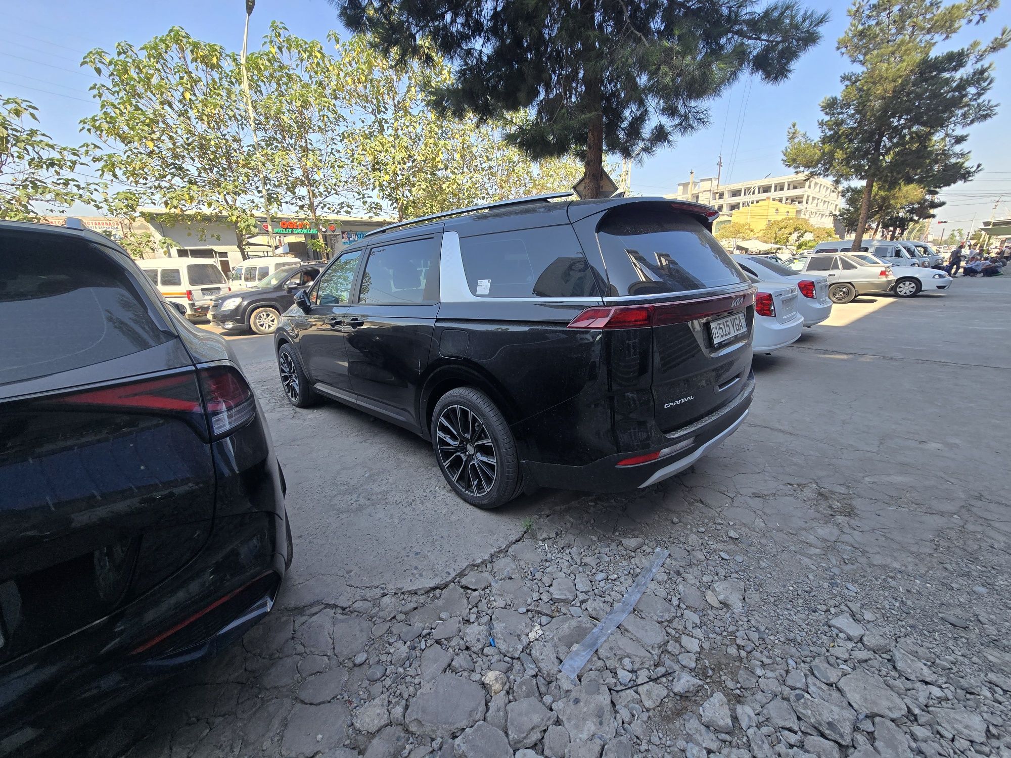 Kia Carnival 2023 простой
