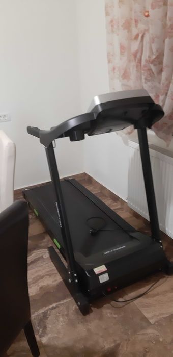 Banda de alergat noua,inclinare automata,toate optiunile,G max  130kg
