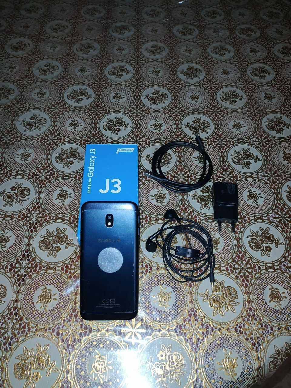 Samsung         J3