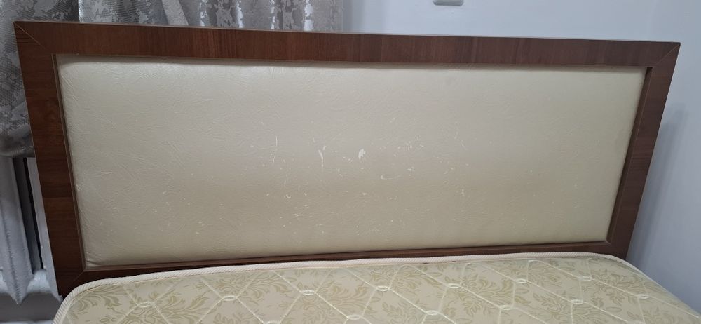 Продам кровать с матрасом, в хорошем состоянии  размер 135×200