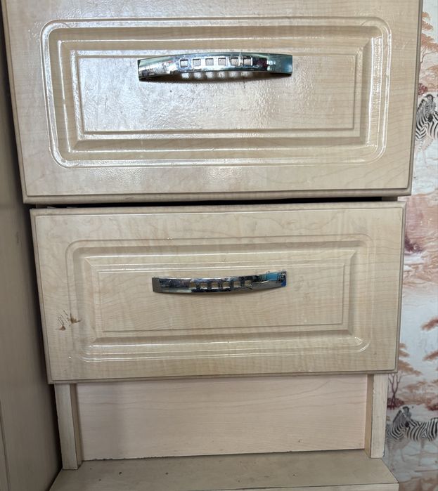 Кроватные тумбочки