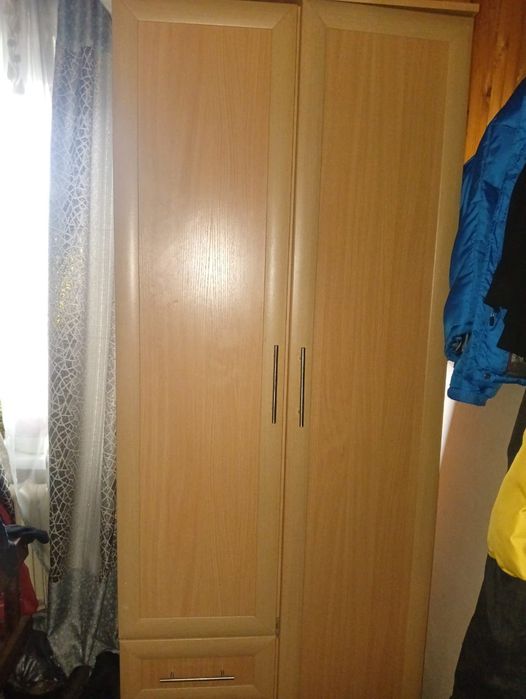 Продам шкаф хороший