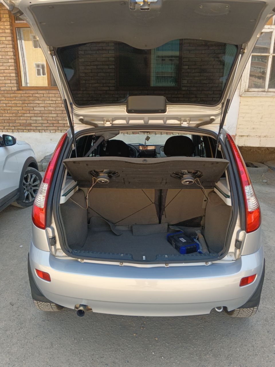 Prodam svoyu lada kalinu