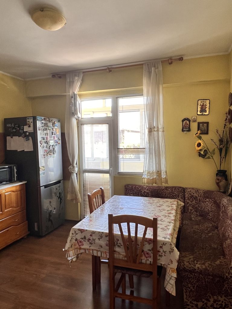 Продава се Тристаен апартамент в Пазарджик, Младост - 85 кв.м за 965 €/кв.м - Снимка #9