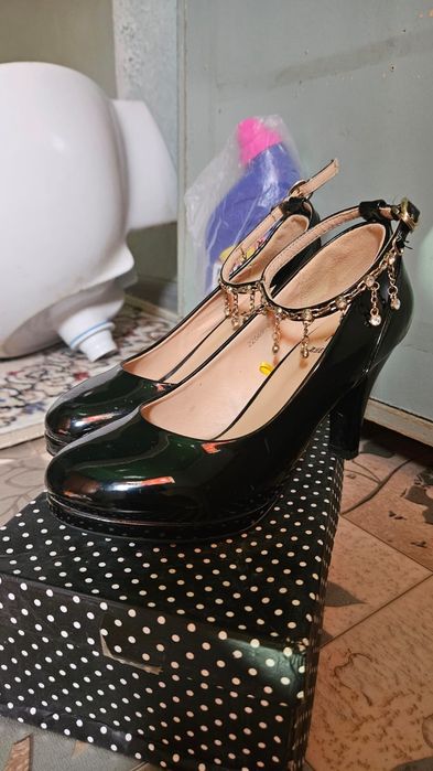 Туфли по 3000 тенге